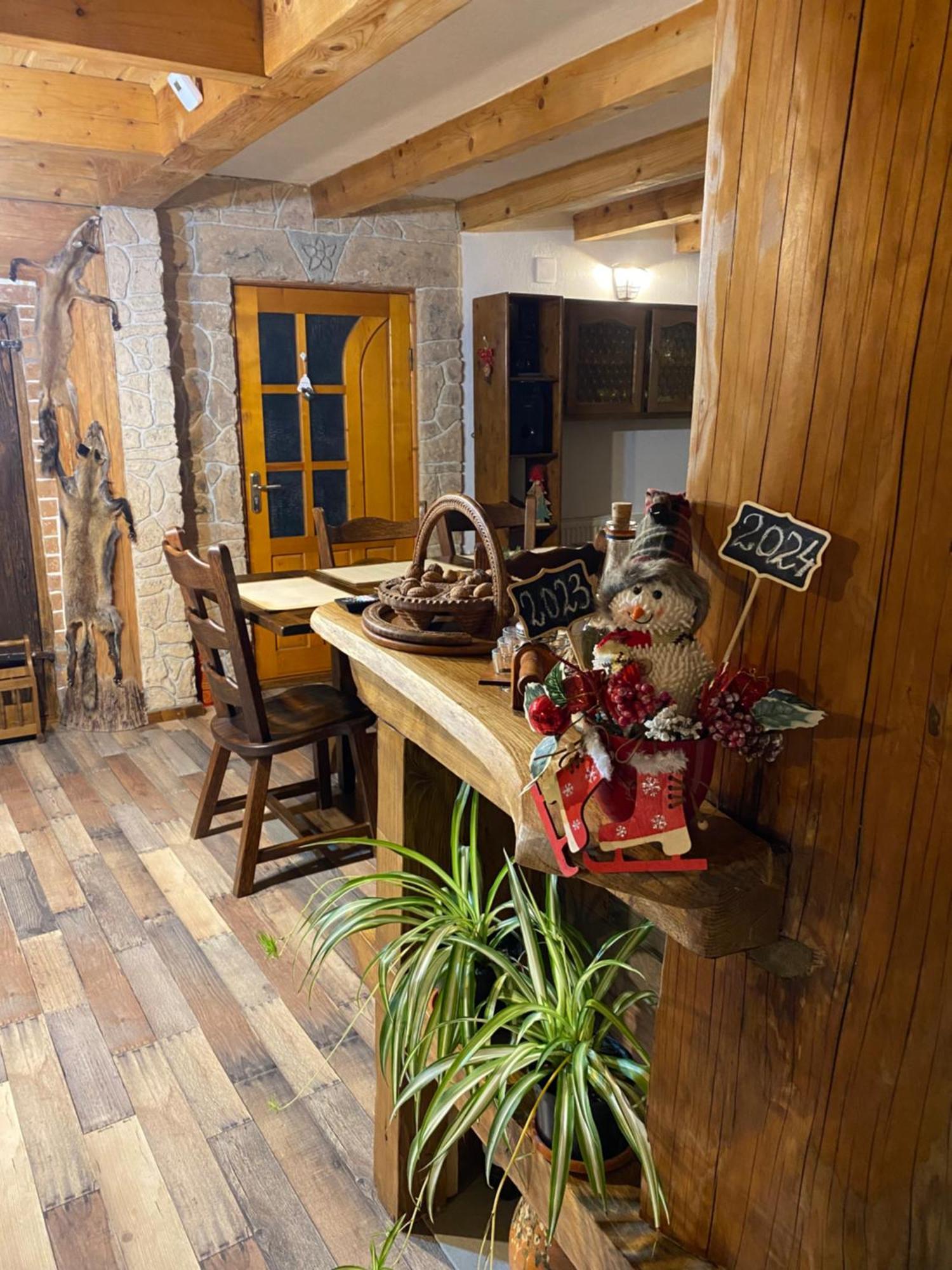 فيلا Casa Cu Sindrila Vălenii de Munte المظهر الخارجي الصورة