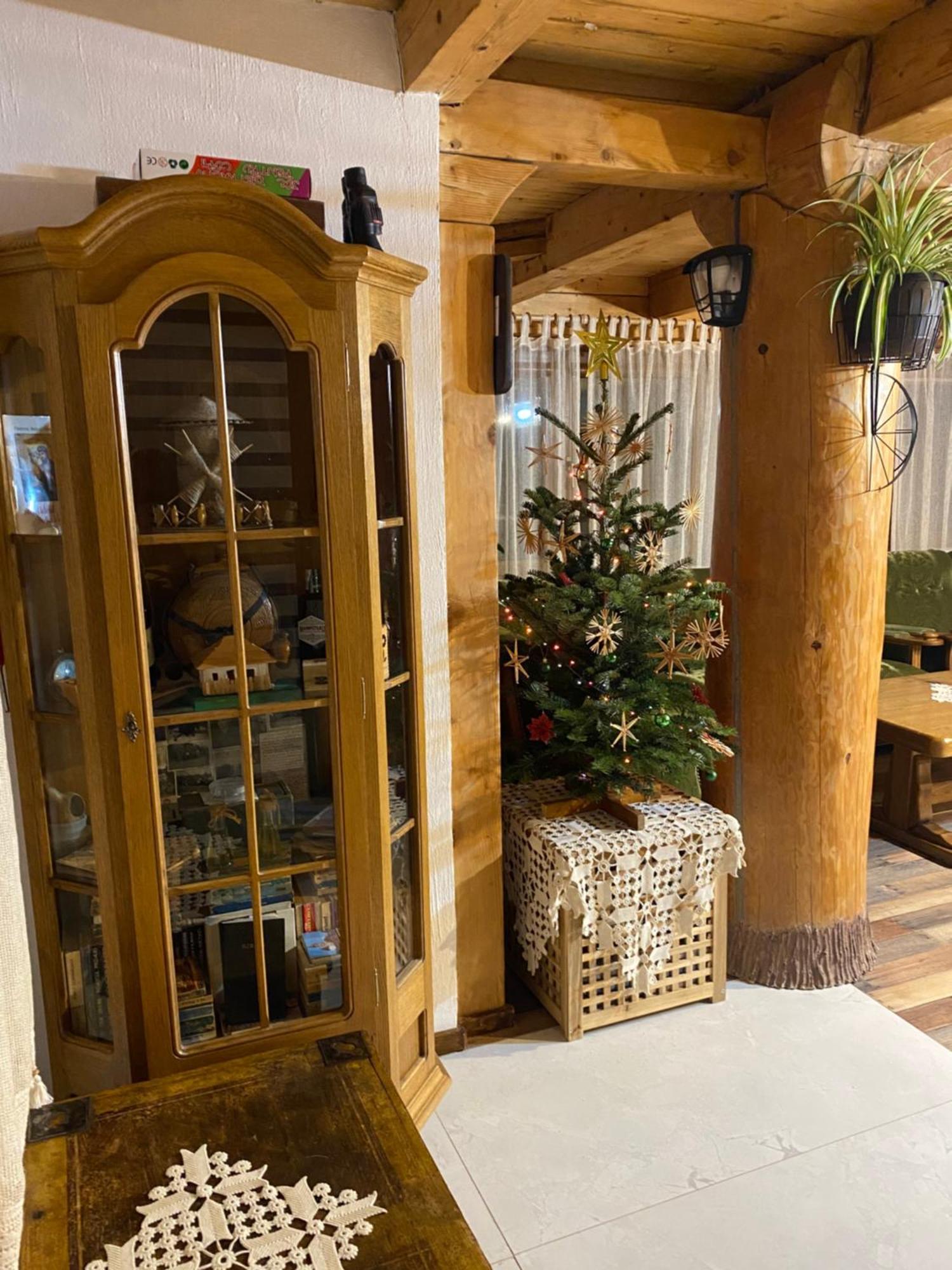 فيلا Casa Cu Sindrila Vălenii de Munte المظهر الخارجي الصورة