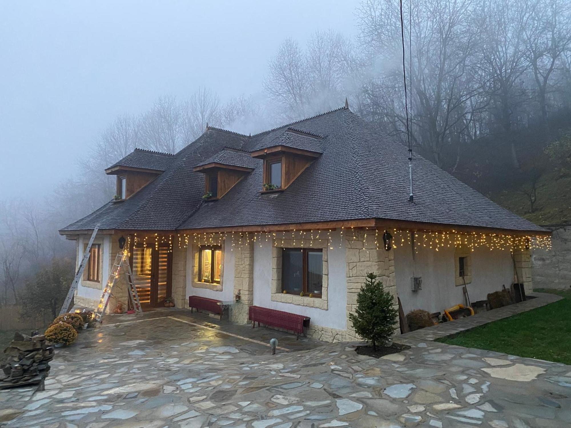 فيلا Casa Cu Sindrila Vălenii de Munte المظهر الخارجي الصورة