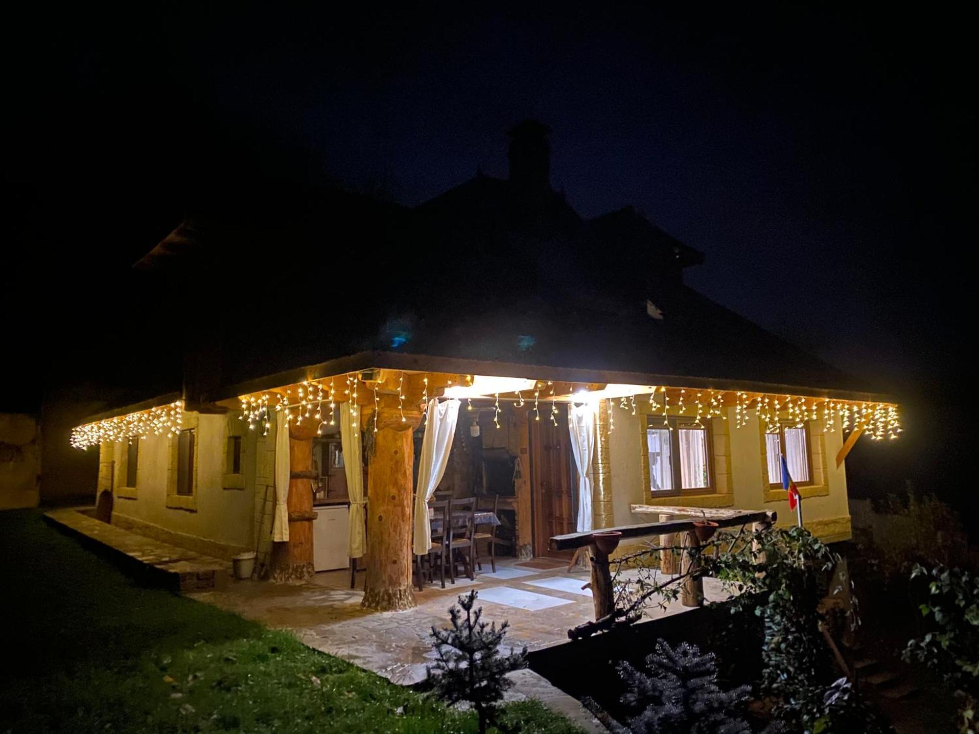 فيلا Casa Cu Sindrila Vălenii de Munte المظهر الخارجي الصورة