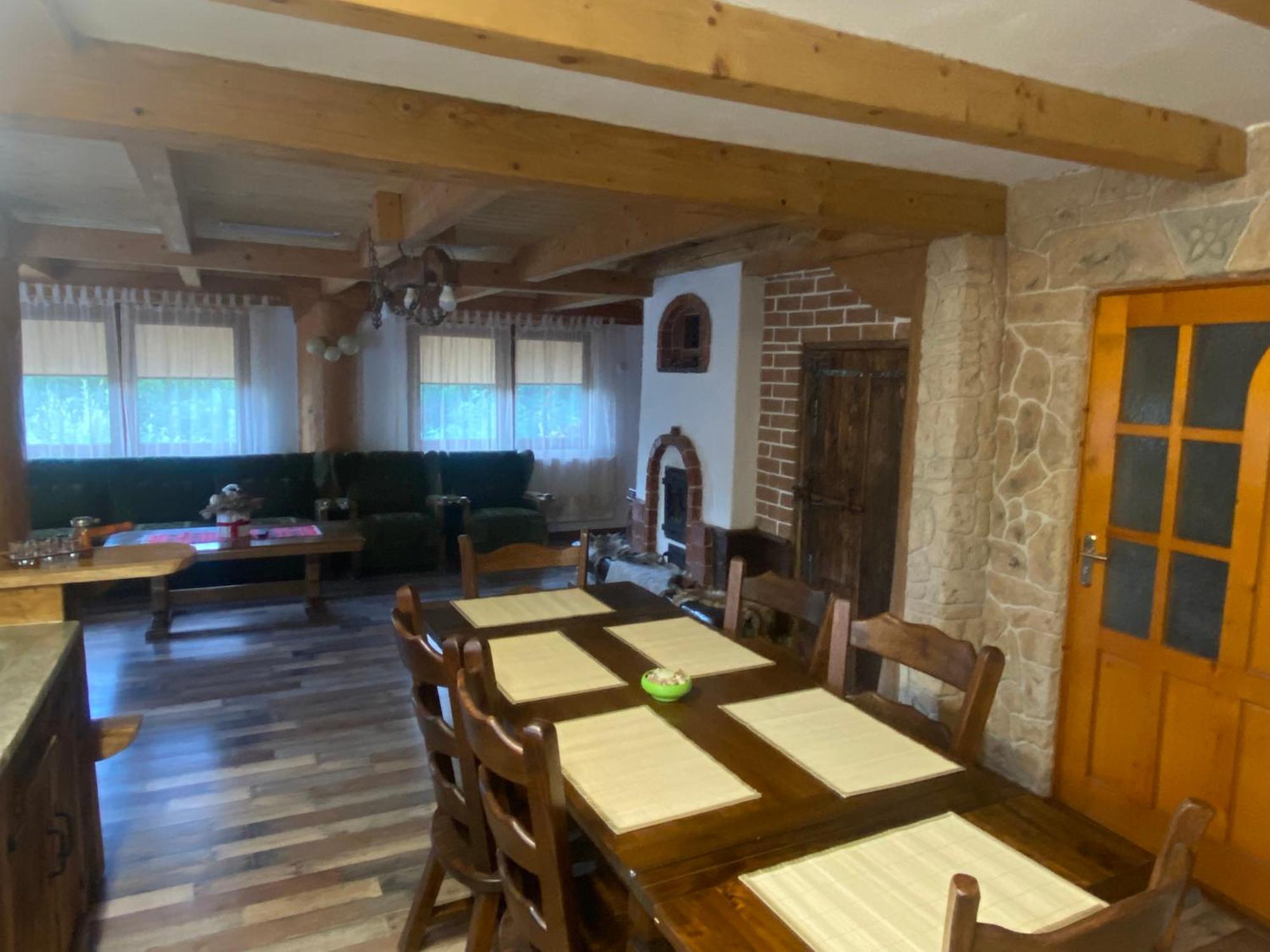 فيلا Casa Cu Sindrila Vălenii de Munte المظهر الخارجي الصورة