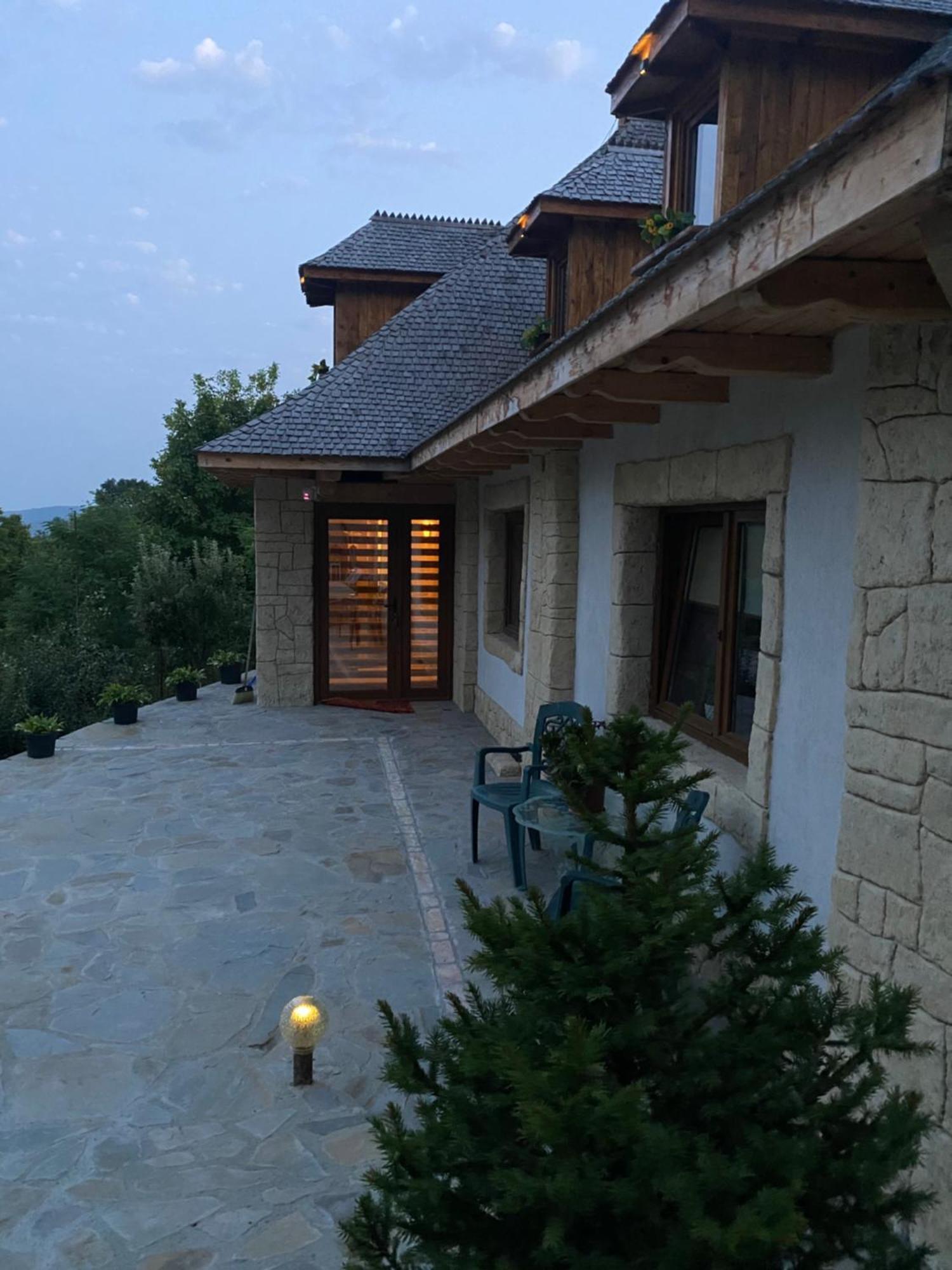 فيلا Casa Cu Sindrila Vălenii de Munte المظهر الخارجي الصورة