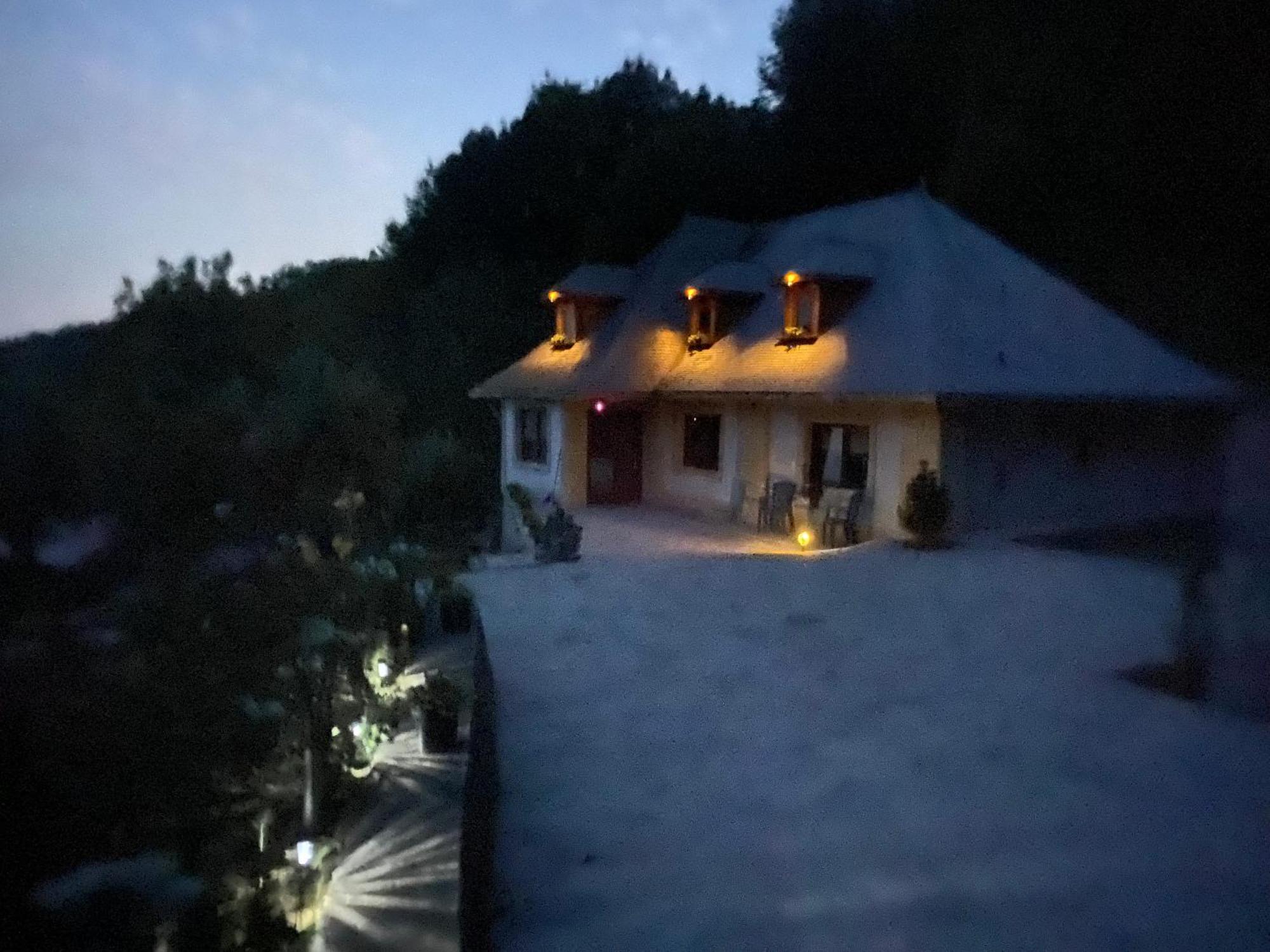 فيلا Casa Cu Sindrila Vălenii de Munte المظهر الخارجي الصورة