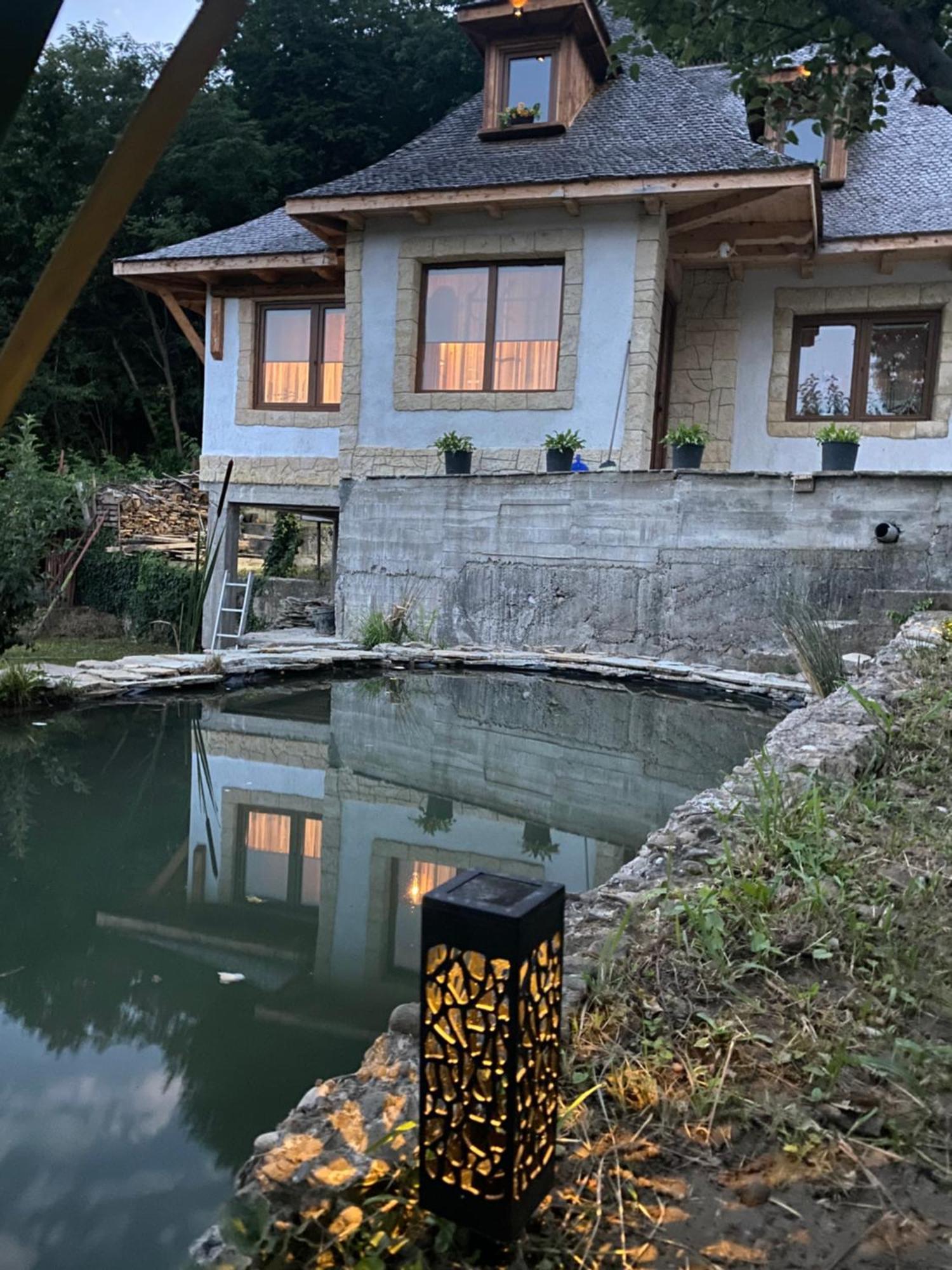 فيلا Casa Cu Sindrila Vălenii de Munte المظهر الخارجي الصورة