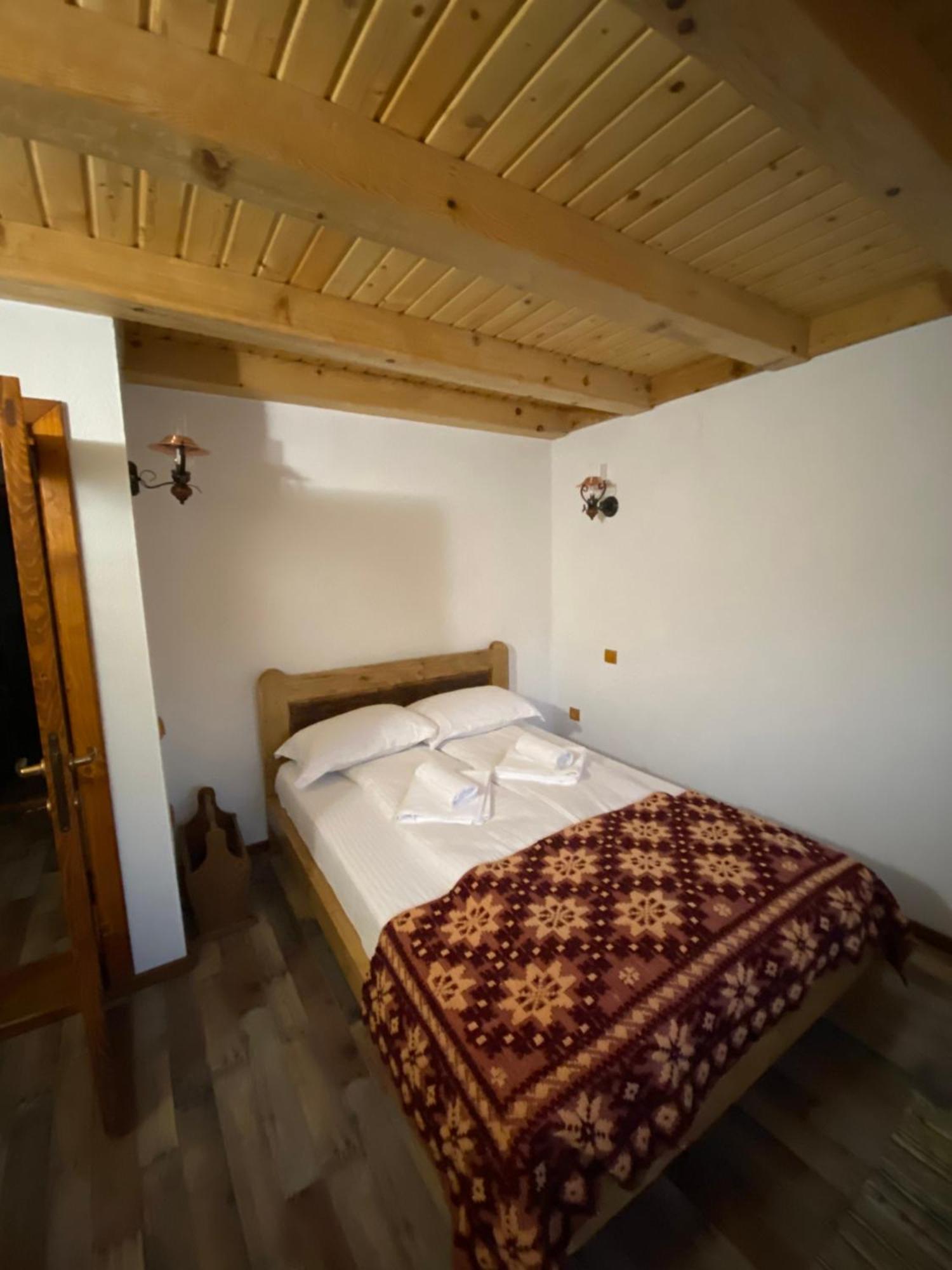 فيلا Casa Cu Sindrila Vălenii de Munte المظهر الخارجي الصورة